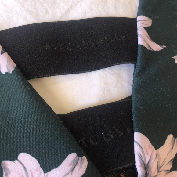 NEW Avec Les Filles Floral Deep-V Sports Bra - Picture 3 of 9